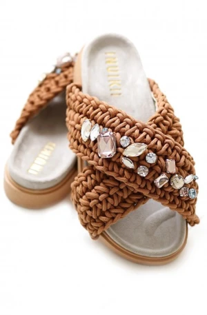 Helt nya Inuikii strl 38 - Helt nya med tags och original kartong. 