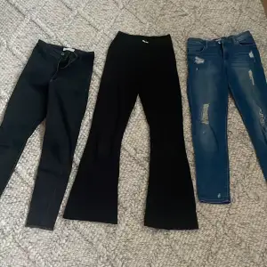 rensar min garderob! fina jeans och bootcut som ej kommer till användning längre! 3 för 200 1 för 80❤️(klicka ej på köp direkt kontakta mig först!)