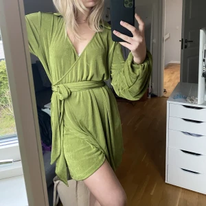 Princess Polly klänning - Säljer denna underbara klänning från Princess Polly!! Som ny då den är sparsamt vid enstaka tillfällen. Nypris 68$+tullavgifter