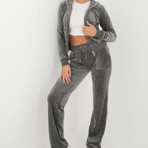 Juicy couture velour  - Modellen med fickor  Mörkgrå Storlek xxs i båda delar  