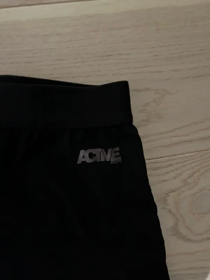 Träningsshorts - Träningsshorts strl. XS från Gina Tricot. Fint skick!