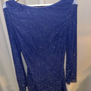 Klänning - Helt oanvänd klänning från Parthea.