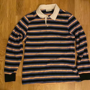 Weekday - Weekday-tröja