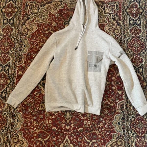 HM Hoodie  - Hyfsat använd