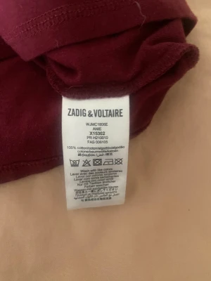 Långärmad T-shirt, Zadig Voltaire  - Fin långärmad T-shirt från Zadig Voltaire k jättebra skick
