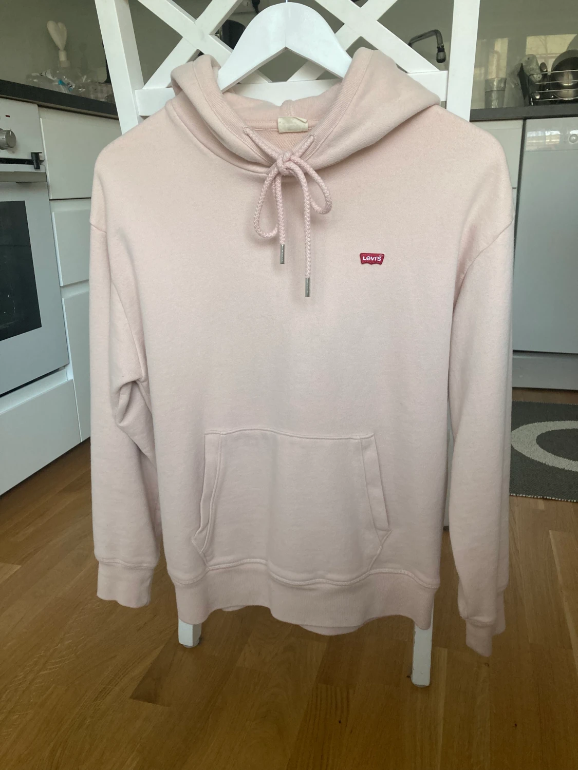 JÄTTE FIN LEWIS TRÖJA