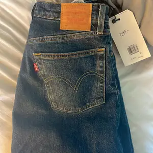 501 Levis jeans som aldrig är använda. Vill få sålt🥰