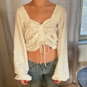 Vit blus - Vit blus från Gina tricot, aldrig använd