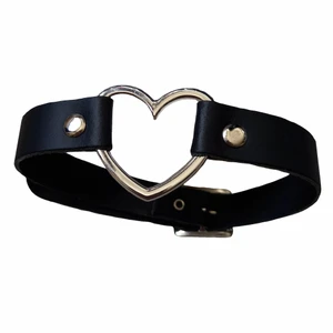 heart choker - söt choker som aldrig blivit använd! justerbar 💋