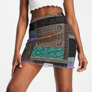 Kjol  - Superfin, helt ny! Möts i Stockholm eller skickar mot fraktkostnad <3