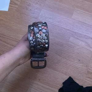 Skärp - Aldrig använt men fick av min syster. kom privat för frakt och mitt nummer tar bara Swish!