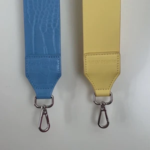 Carin Wester Väsk band - Säljer 2 Carin Wester väskband för 60 kr st.