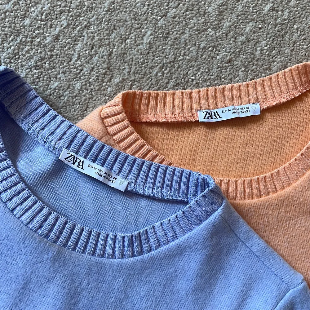 Jätte fina zara tröjor i lila och orange.💜🧡 inga fläckar och använd få gånger!🌸 liten i storleken!!. T-shirts.