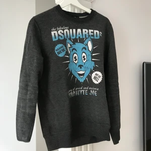 Herrtröja Dsquared - Säljer av min pojkväns kläder som inte används längre, och har använts väldigt sparsamt.   tjockare tröja från Dsquared  Kan mötas upp i Norrköping eller posta mot swish!