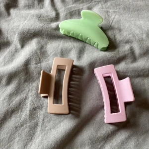 Hårklämmor  - Hårklämmor kommer aldrig till användning, alla för 30 1 för 10 