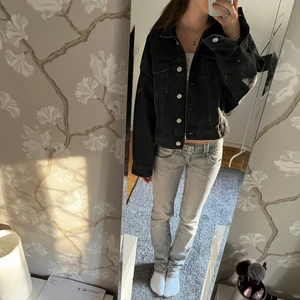 jeans jacka - säljer denna as snygga jeans jacka från zara då jag inte använder den längre!