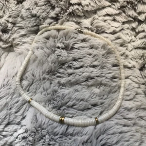 Halsband - Det är super fint och passar super bra😍