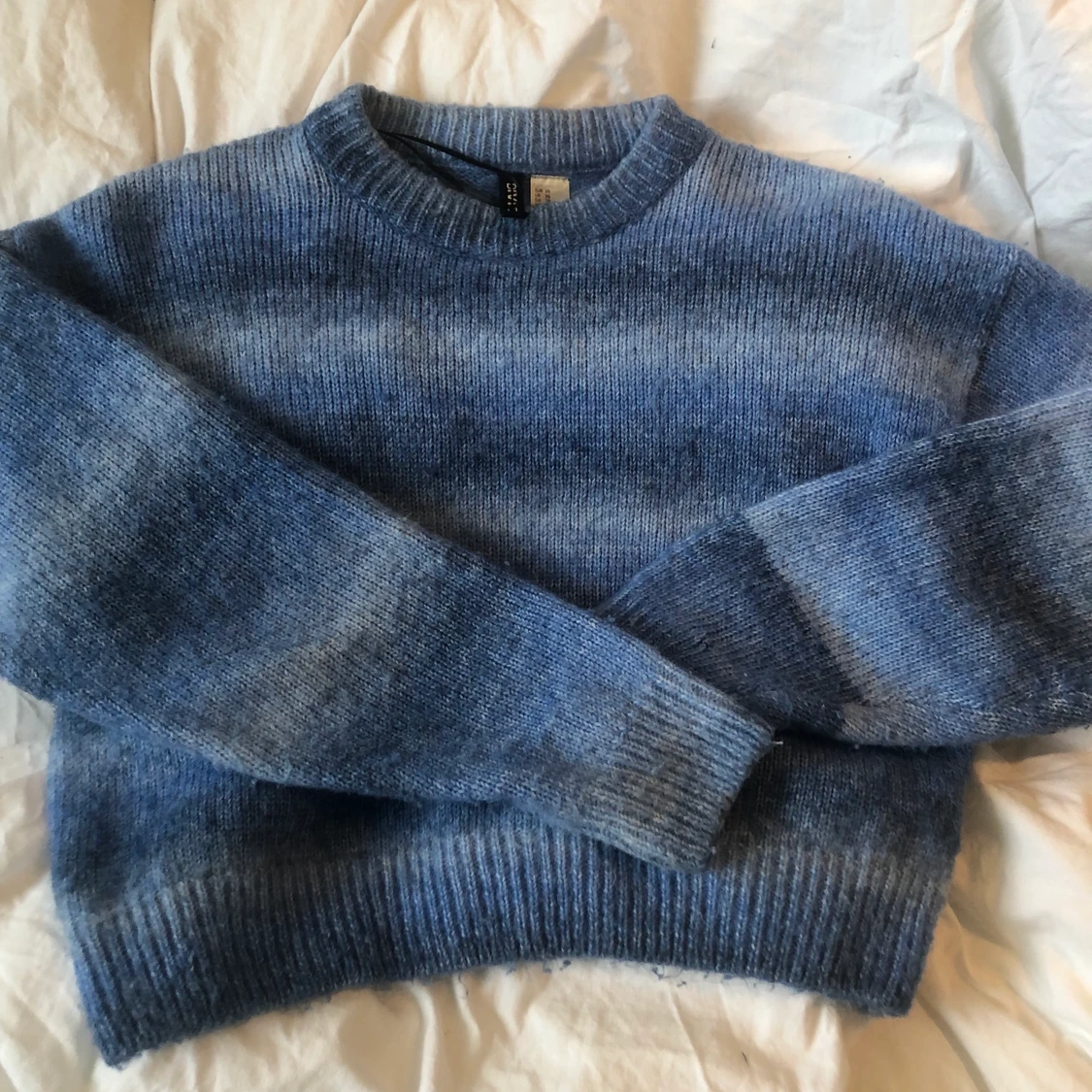 Blå h&m stixkad tröja