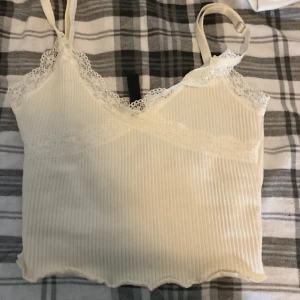 Hm linne - Magtröja från Hm, inte använd jätte fin❤️💓bra skick❤️