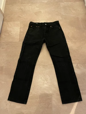 Levis 501 Jeans - Levis 501 Jeans storlek W30 L32 Model: 173 cm  Bra skick!