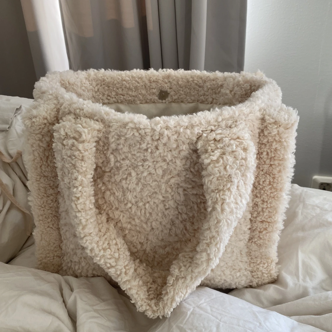 Handväska i teddy - 90