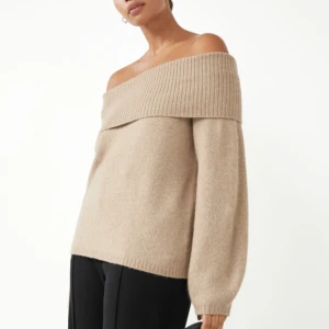 Stickad tröja & Other Stories (oanvänd) - Helt ny stickad tröja från & Other Stories med lapparna kvar i storlek S. Nypris: 990kr