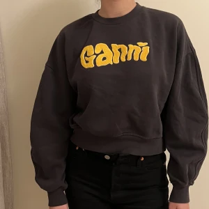 Ganni sweater  - Ganni tröja, inköpt förra året för 1300kr. Storlek m 