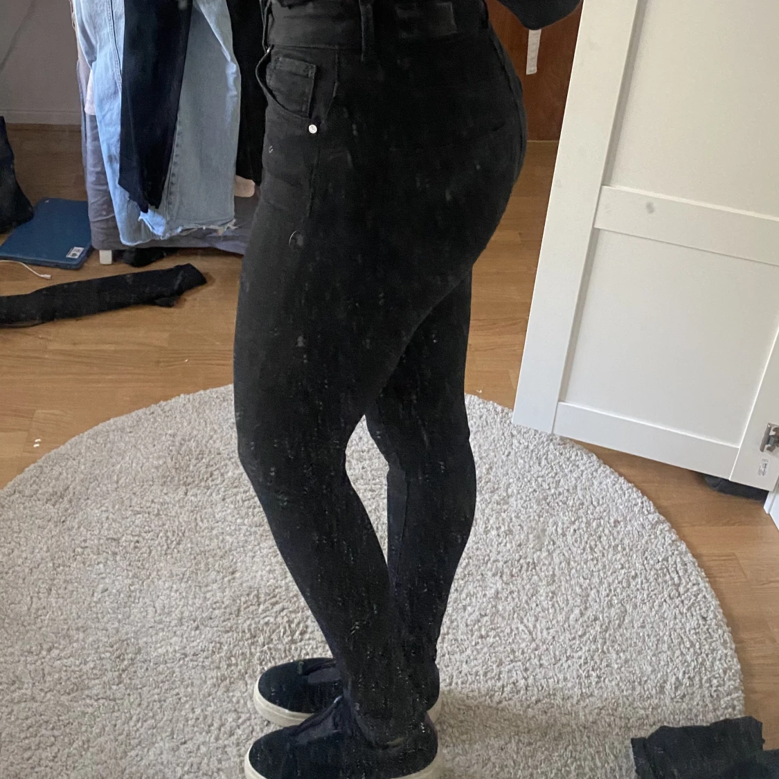 Svarta skinnyjeans