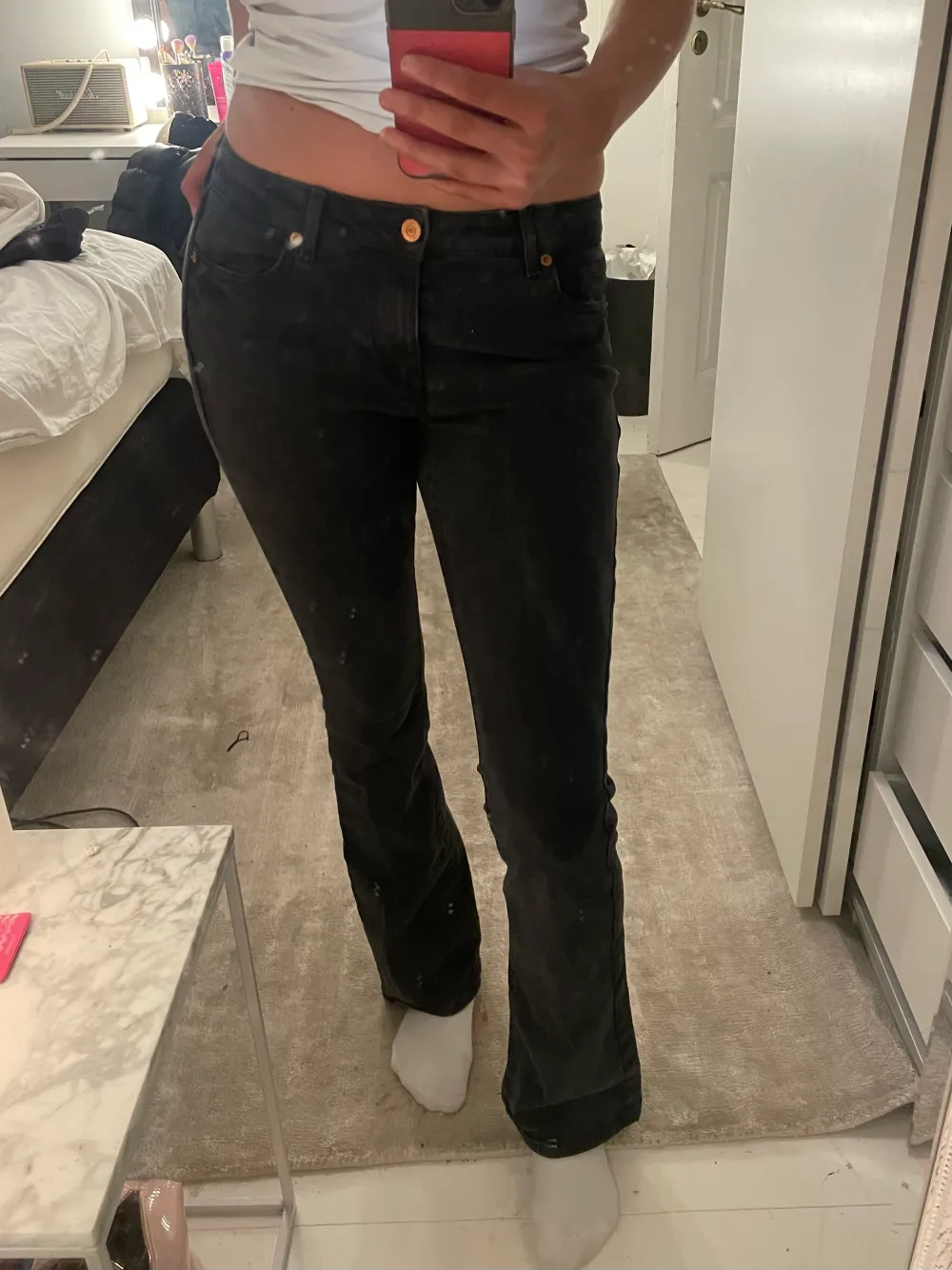 Snygga svarta bootcut jeans. Jeans & Byxor.