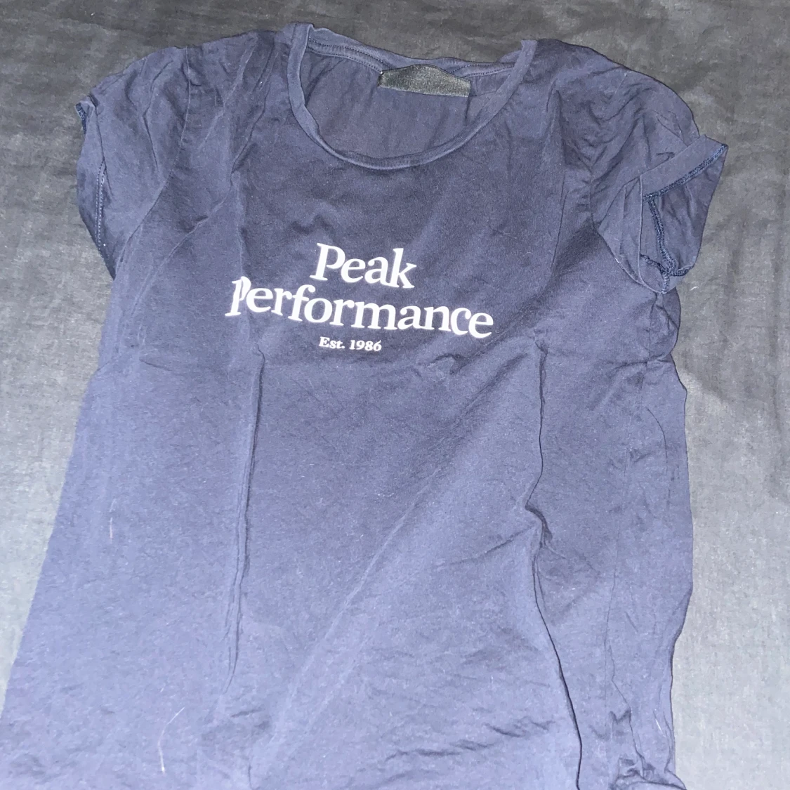 Peak performance T-shirt (mörkblå)