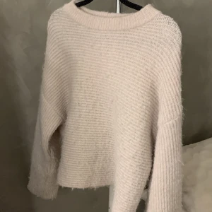 Begie stickad tröja  - Beige stickad tröja från bershka 