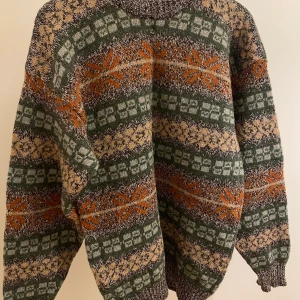 Vintage ulltröja - Superfin 100% vintage ulltröja från UK. Storlek M. Köpt för 750 kr. Det 