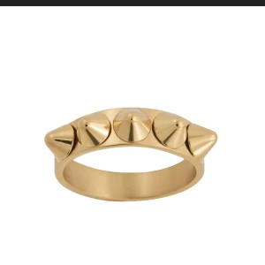 Edblad  - Super fin ring från Edblad som tyvär inte kommer till nån andvändning då jag gillar mer silver💕( lägger ut igen pga oseriös köpare)