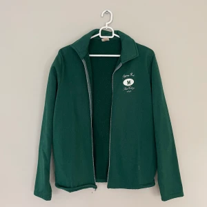 Vintage overshirt - Köpt i en gammal vintage affär! Ej figursydd. Straight fit  Mått: Armhåla till armhåla: 51cm 