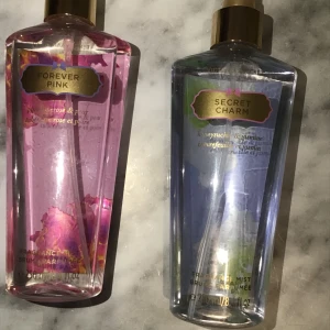 Victoria secret body mists / parfym  - FRAKT: 45kr (st)   Priset diskuteras vi tsm privat elr kom med eget bud :) På andra bilden ser ni hur mkt som är kvar i dem!  
