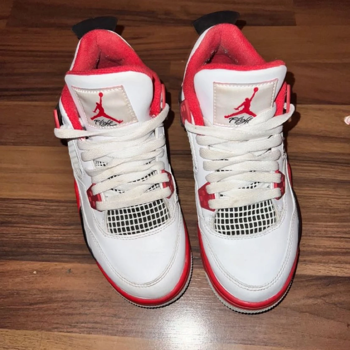 Jordans 4 fire red - 90