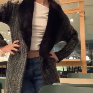 Kappa - Assnygg kappa från hm i storlek 34 men passar mer som en 36 enligt mig!!😍😍 