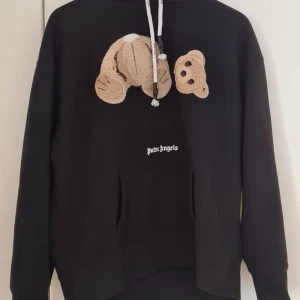 Used Palm Angels hoodie - Gifted and used Palm Angels sweater with teddy bear logo, still in very good shape though. Original purchase price: 650€