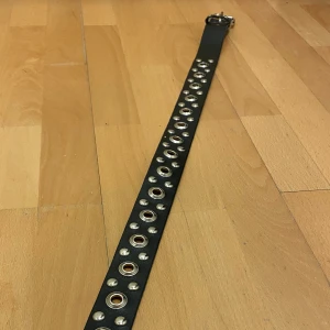 Bälte - Ett bälte som ej faller mig k smaken längre, kontakta mig ifall du har några frågor eller vill ha fler bilder ☺️