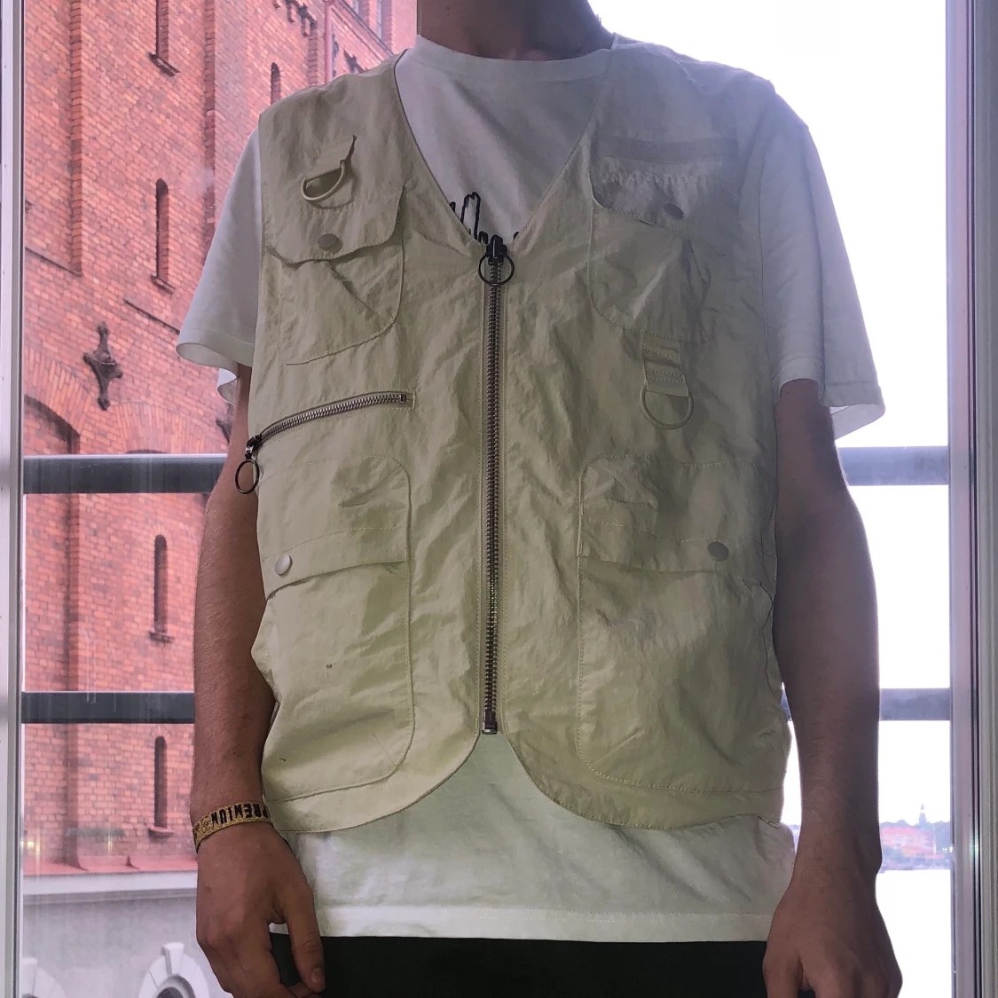 Beige Väst från weekday