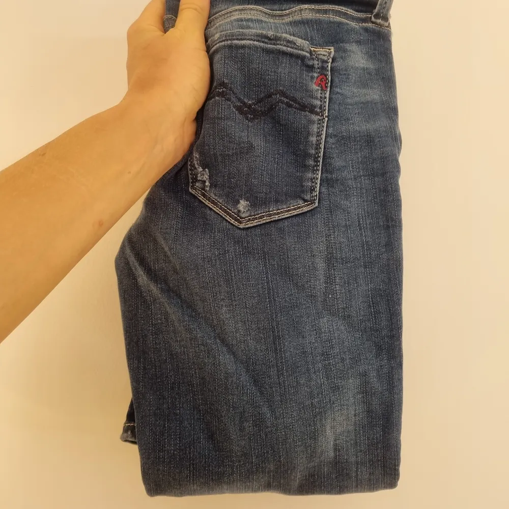 Super stretch, mid waist, storlek 26 (s/m). Jeans & Byxor.