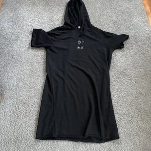 Svart oversized hoodie klänning - Svart kort ärmar stor klänning 