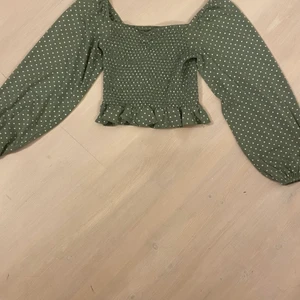 h&m tror jag  - Använd en gång 