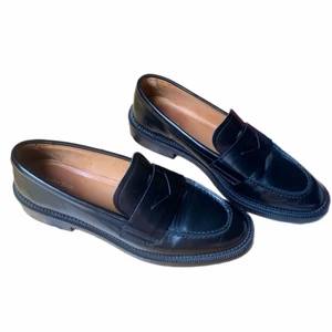 Loafers  - Fina loafers nyskick från & other stories! Storlek 39-40 nypris 1100💗