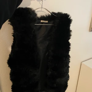 Päls väst  - Fin päls väst ifrån chelsea 