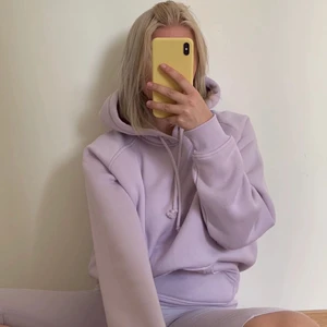Hoodie - Lila bikbok hoodie i storlek xs 