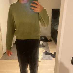 164/12-13år - Denna jätte mysiga tröjan från zara köpt i barnavdelningen jätte mysig 