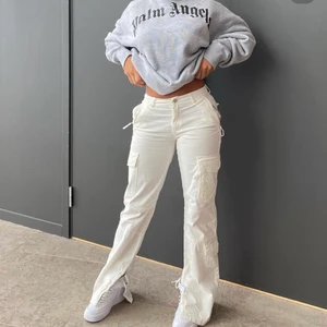 Cargopants - Från zara, storlek 34/36. Trampat på dem lite där nerrtill men går bort i tvätten