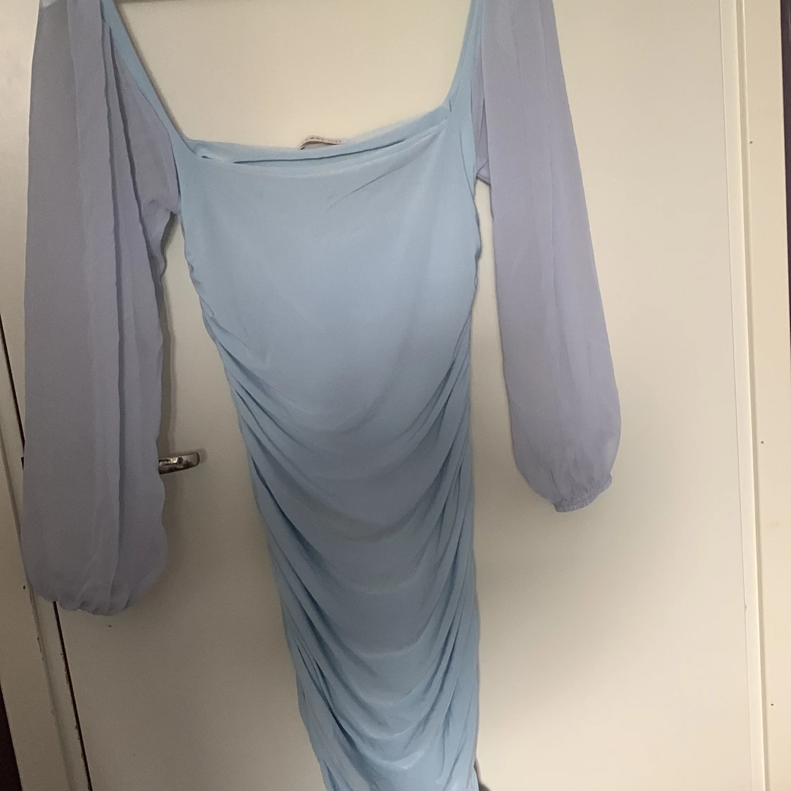 Tajt klänning storlek S - 91