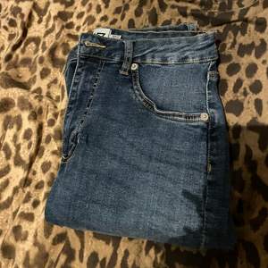 Blå jeans från lager 157, storlek L. Tar endast Swish 